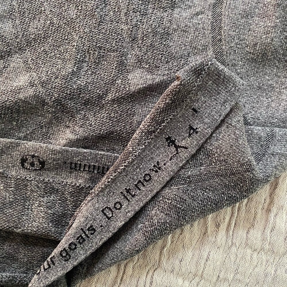 Swiftly Tech Limited Edition Size 4 Grey Floral - image 2